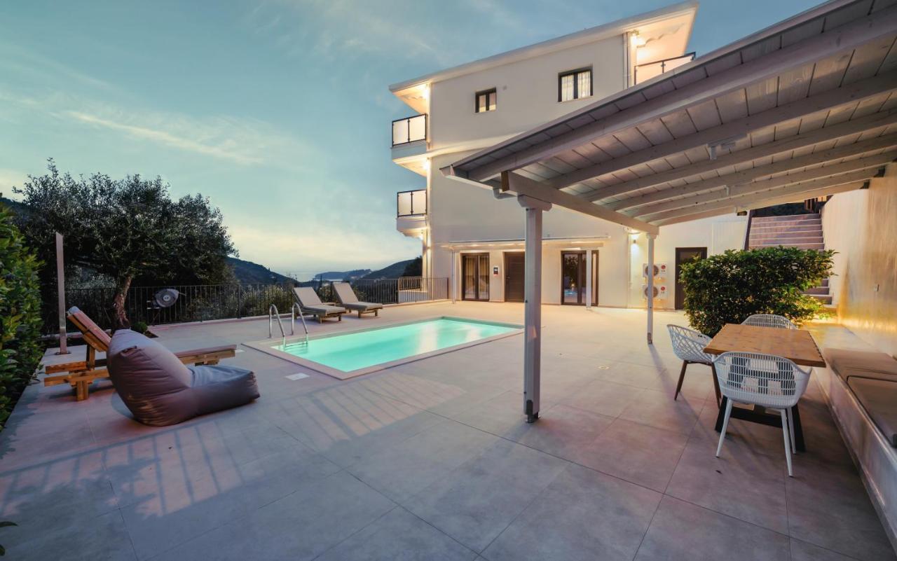 Suites Of Happiness Parga Exterior foto